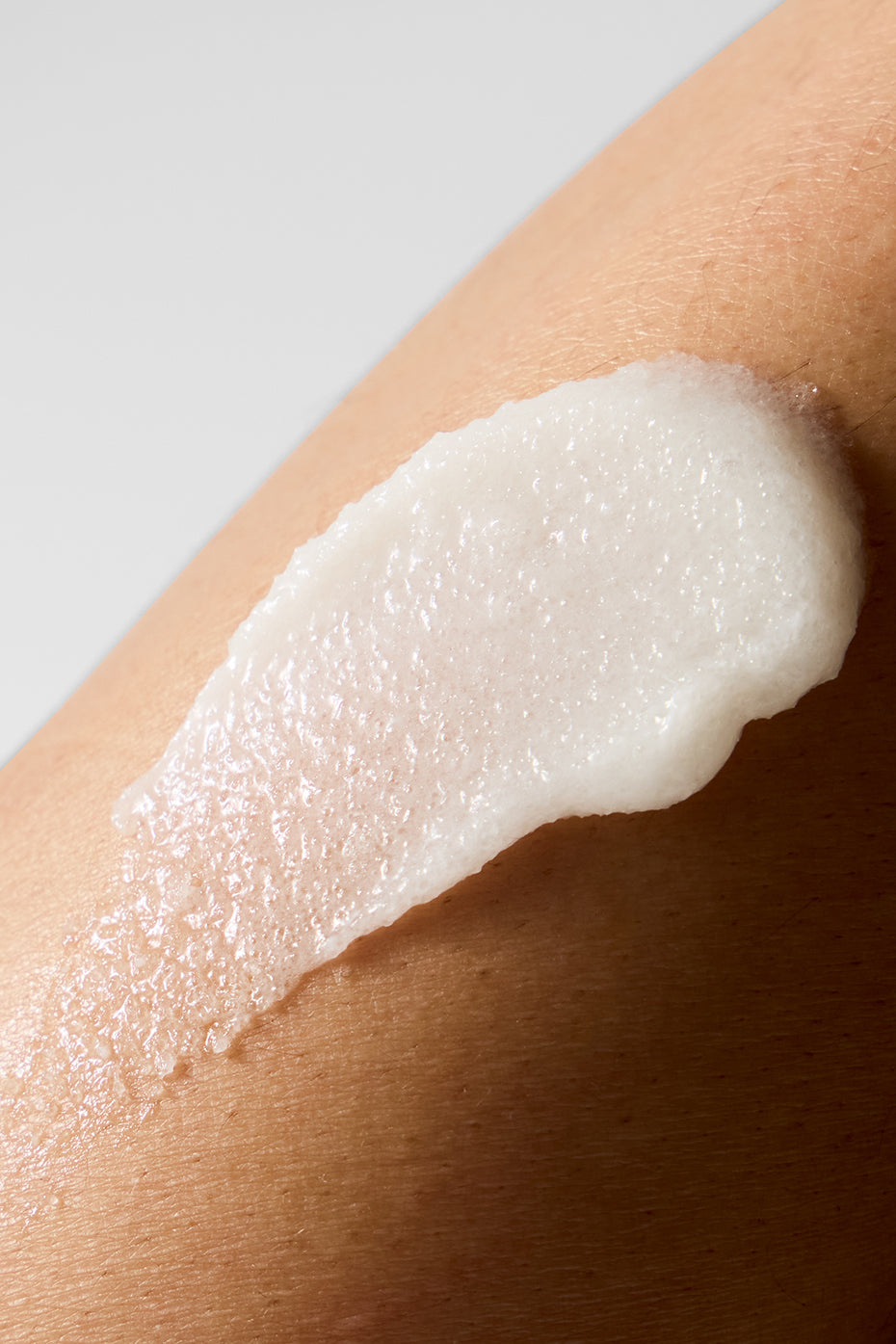 Renew & Glow Body Polish - Image 2