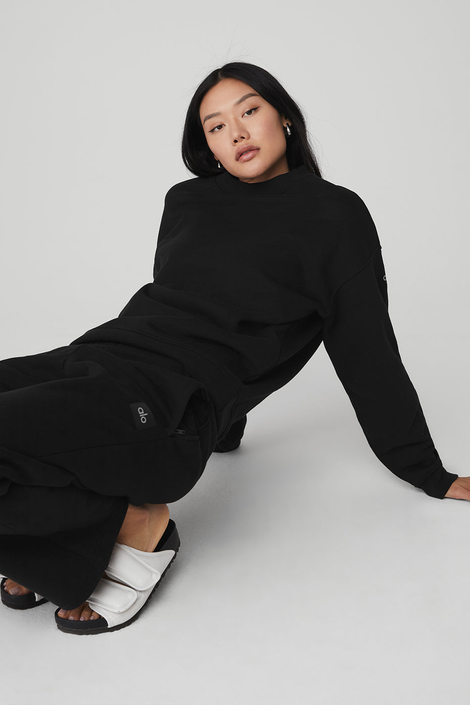 Renown Heavy Weight Crew Neck Pullover - Black - Image 4