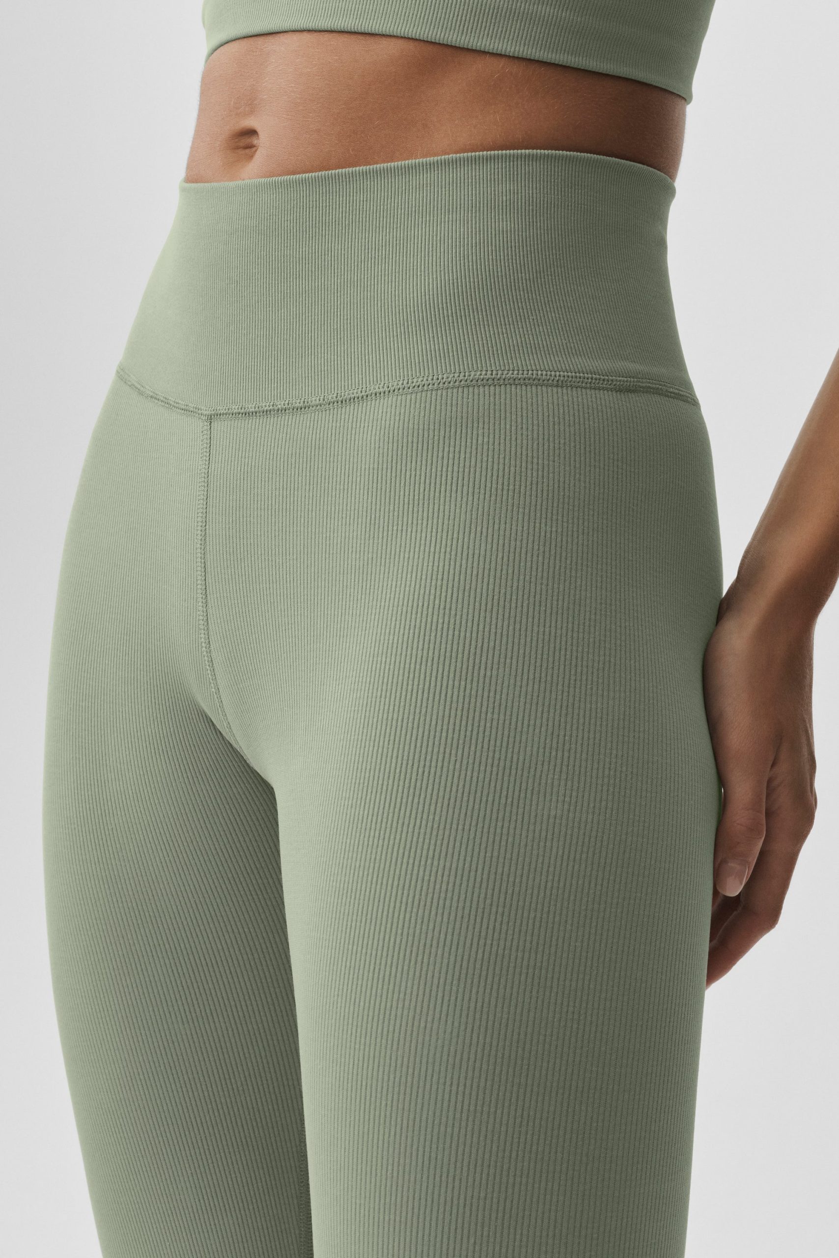 Seamless Modal Ribbed High-Waist 7/8 Legging - Dune Grass - Image 2
